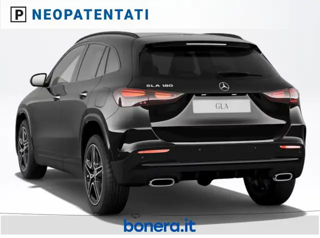 Mercedes-Benz Gla view 4