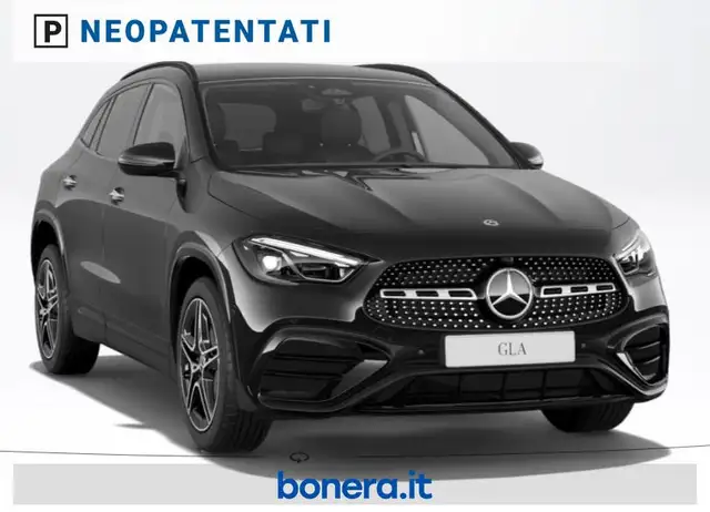 Mercedes-Benz Gla view 2