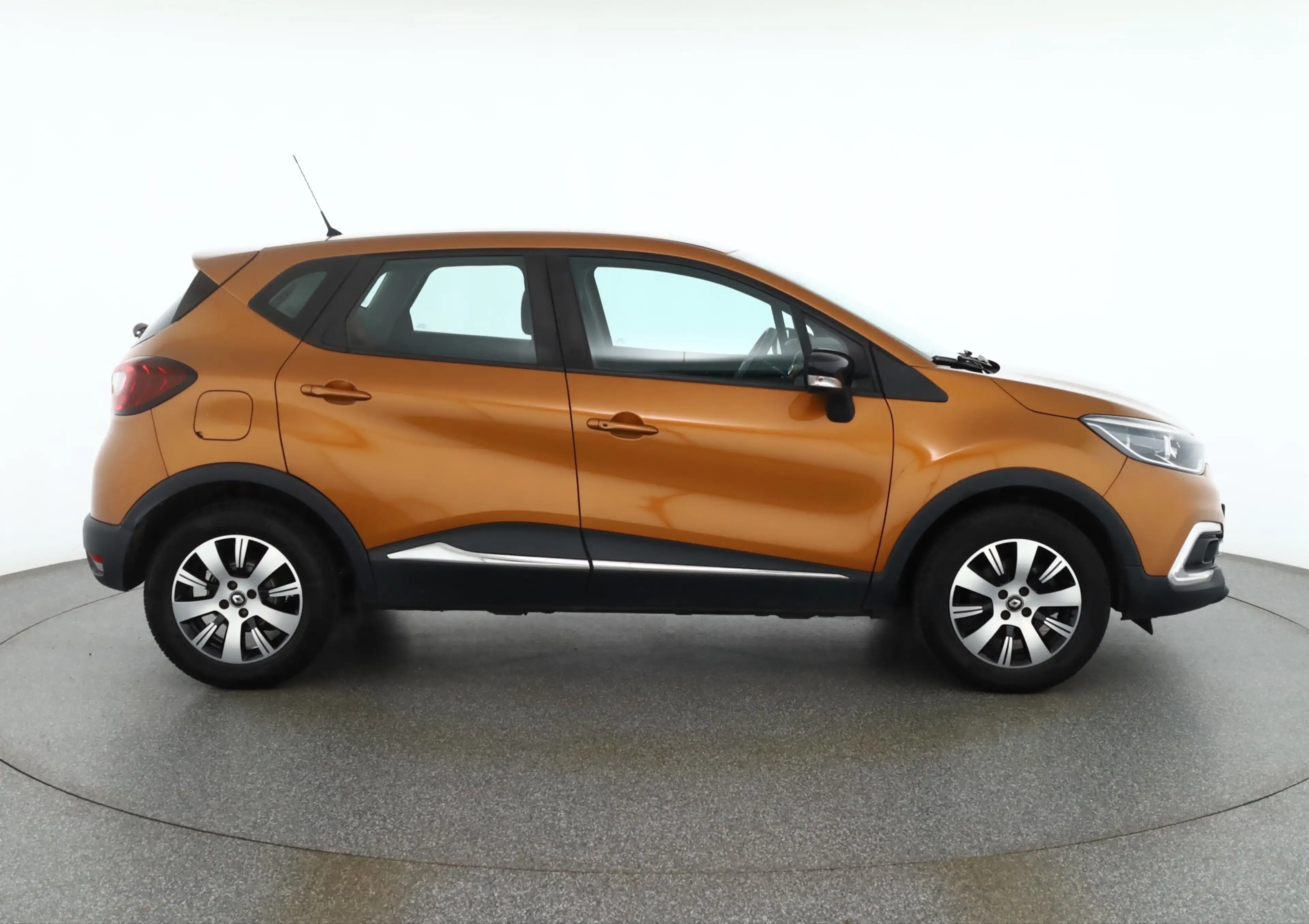 Renault Captur 1.2 TCE Crossborder — photo 7