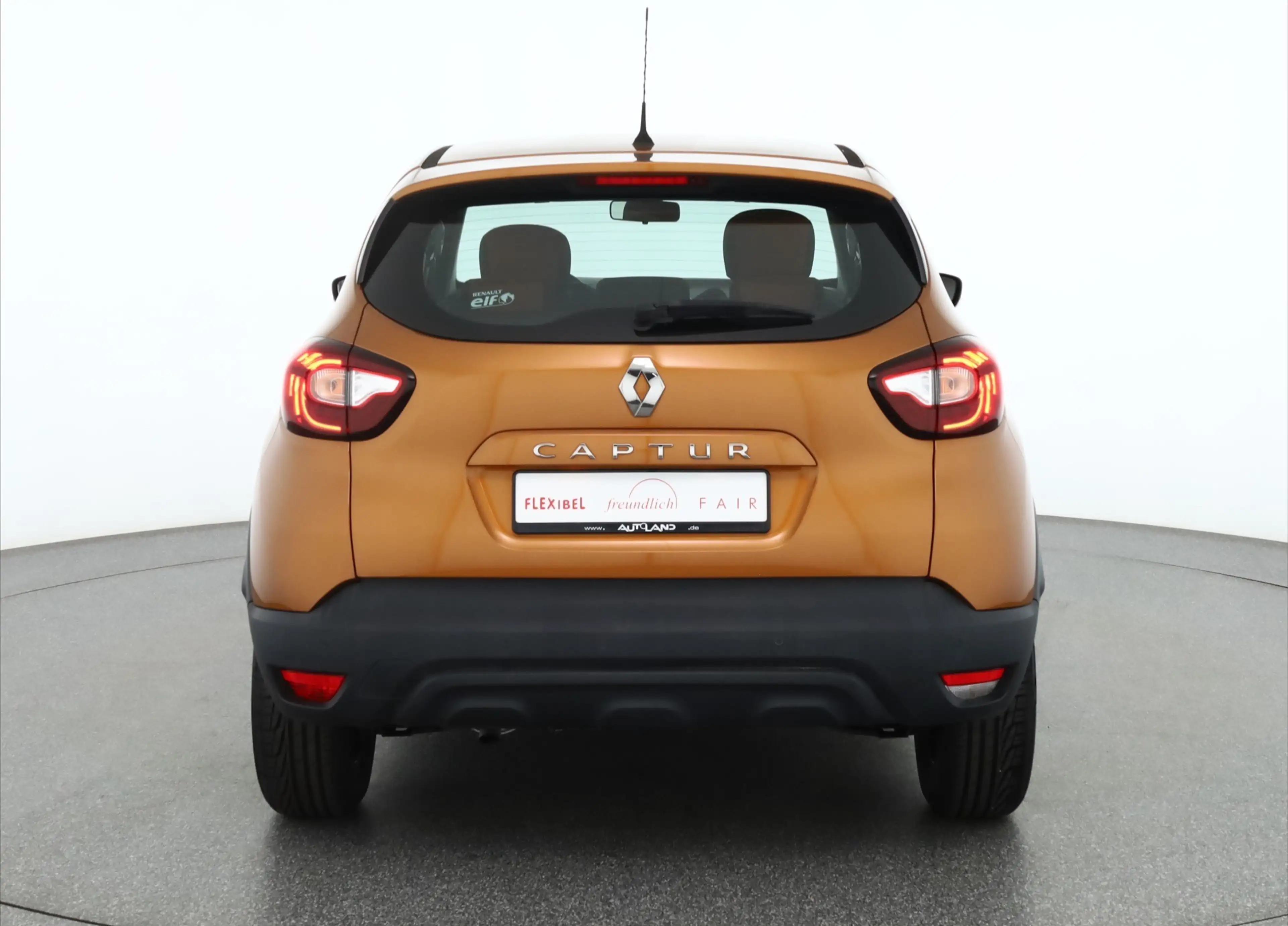 Renault Captur 1.2 TCE Crossborder — photo 5