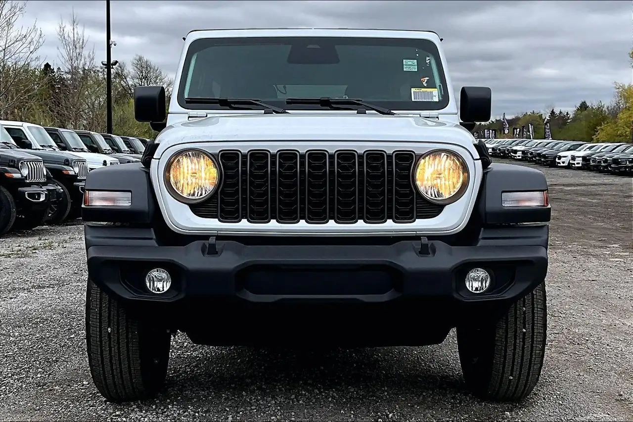 Jeep Wrangler снимка Jeep Wrangler