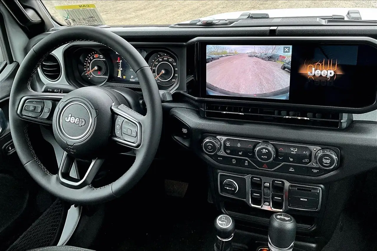 Jeep Wrangler снимка Jeep Wrangler