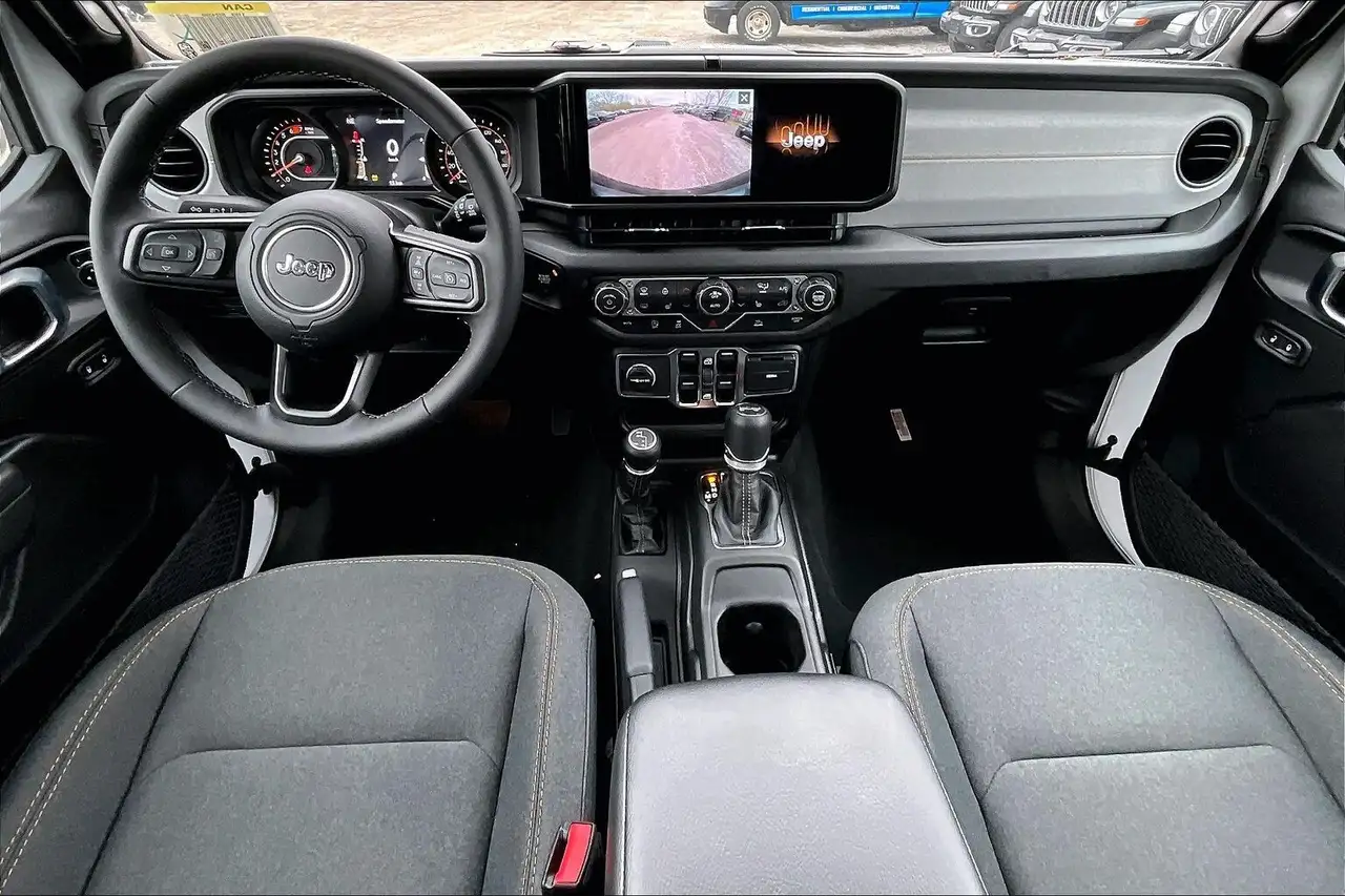 Jeep Wrangler снимка Jeep Wrangler