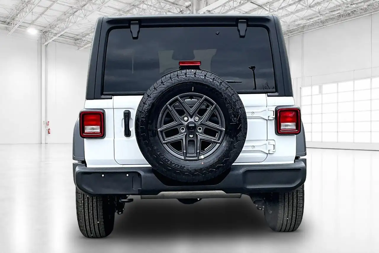 Jeep Wrangler снимка Jeep Wrangler