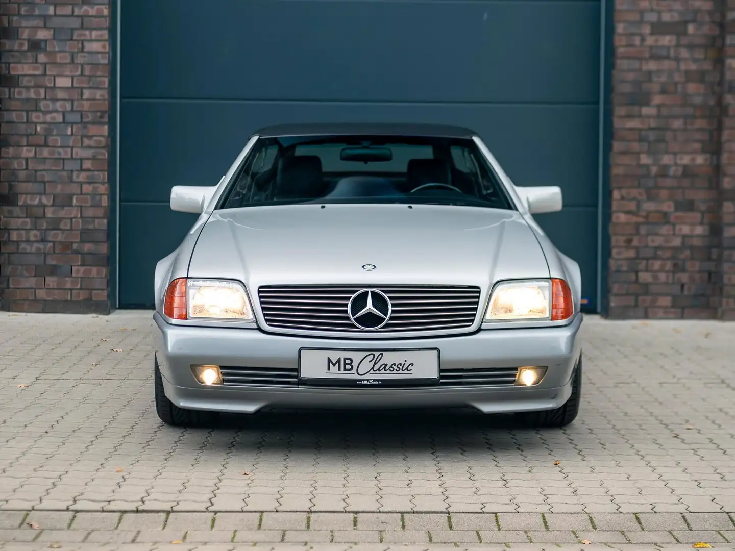 Mercedes-Benz 320 SL R129, 71tKM, Scheckheft gepflegt, Top Zustand Silber - 2