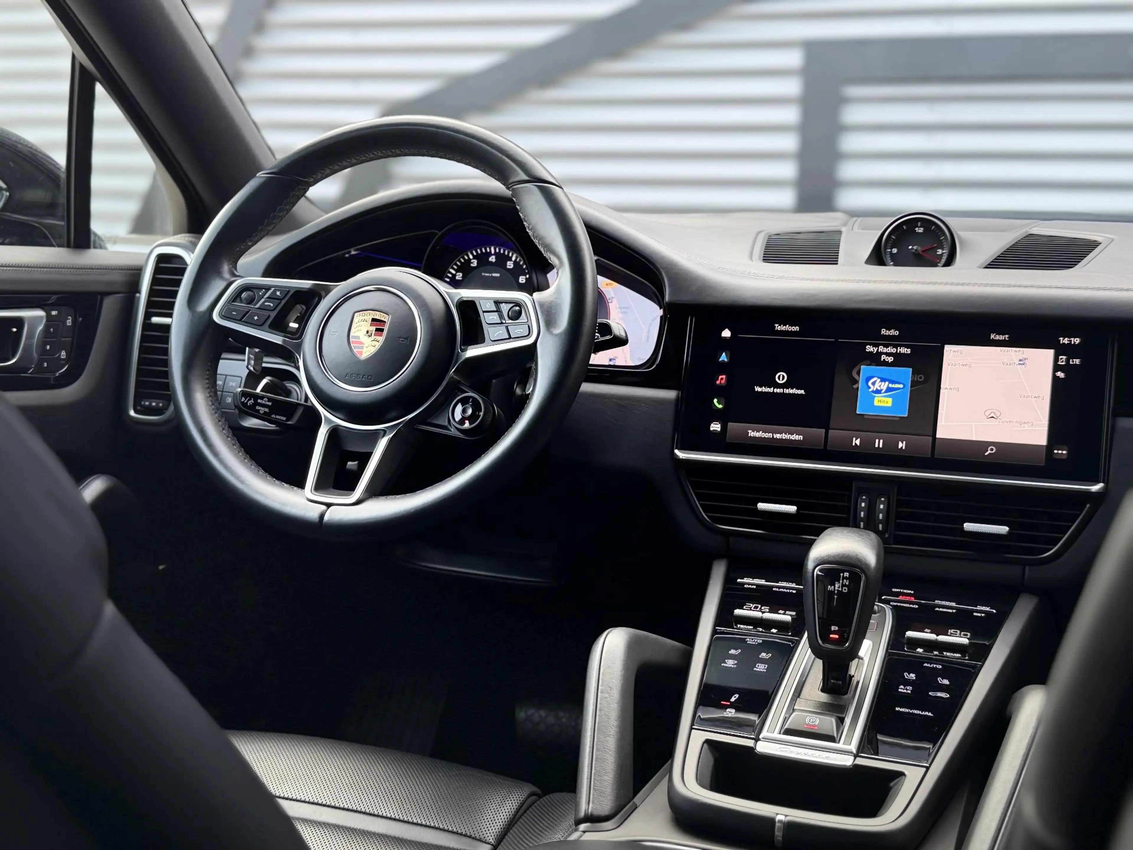 Porsche Cayenne Coupé 3.0 E-Hybrid Pano|Chrono|360 Camera|Bose|Led — photo 2