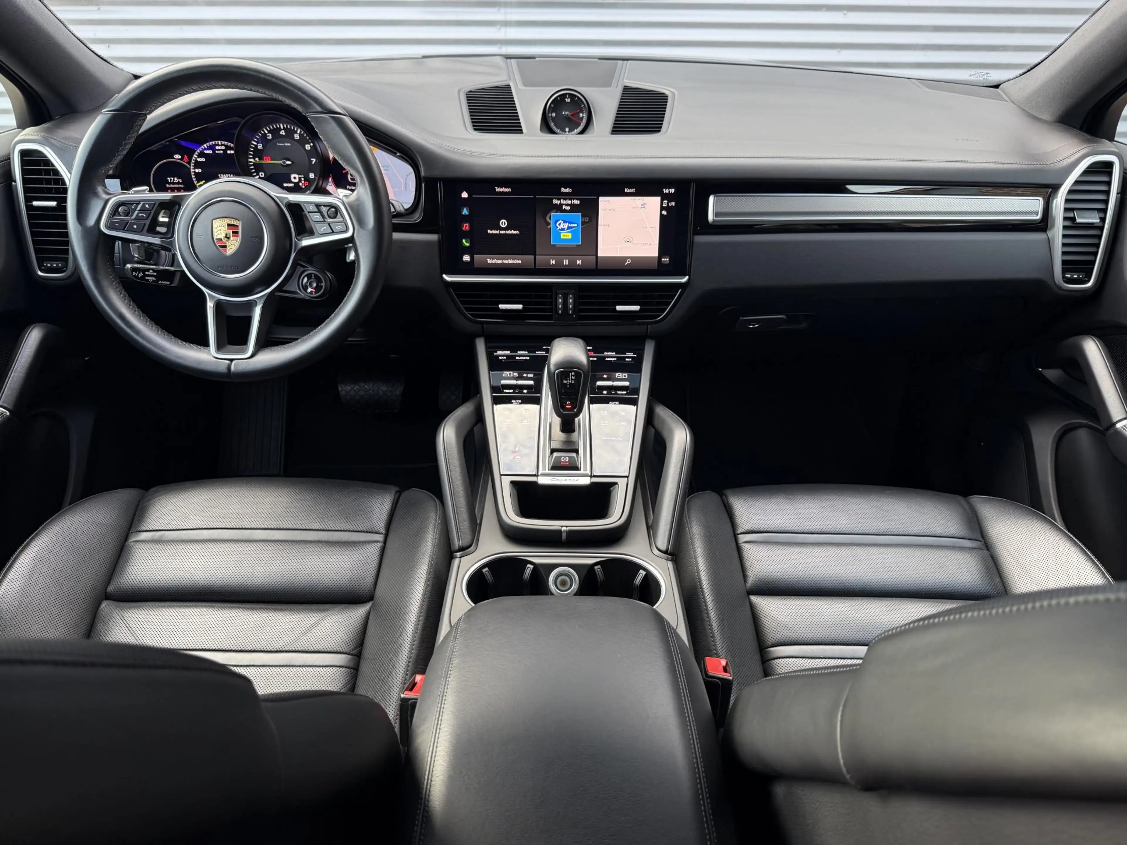 Porsche Cayenne Coupé 3.0 E-Hybrid Pano|Chrono|360 Camera|Bose|Led — photo 13