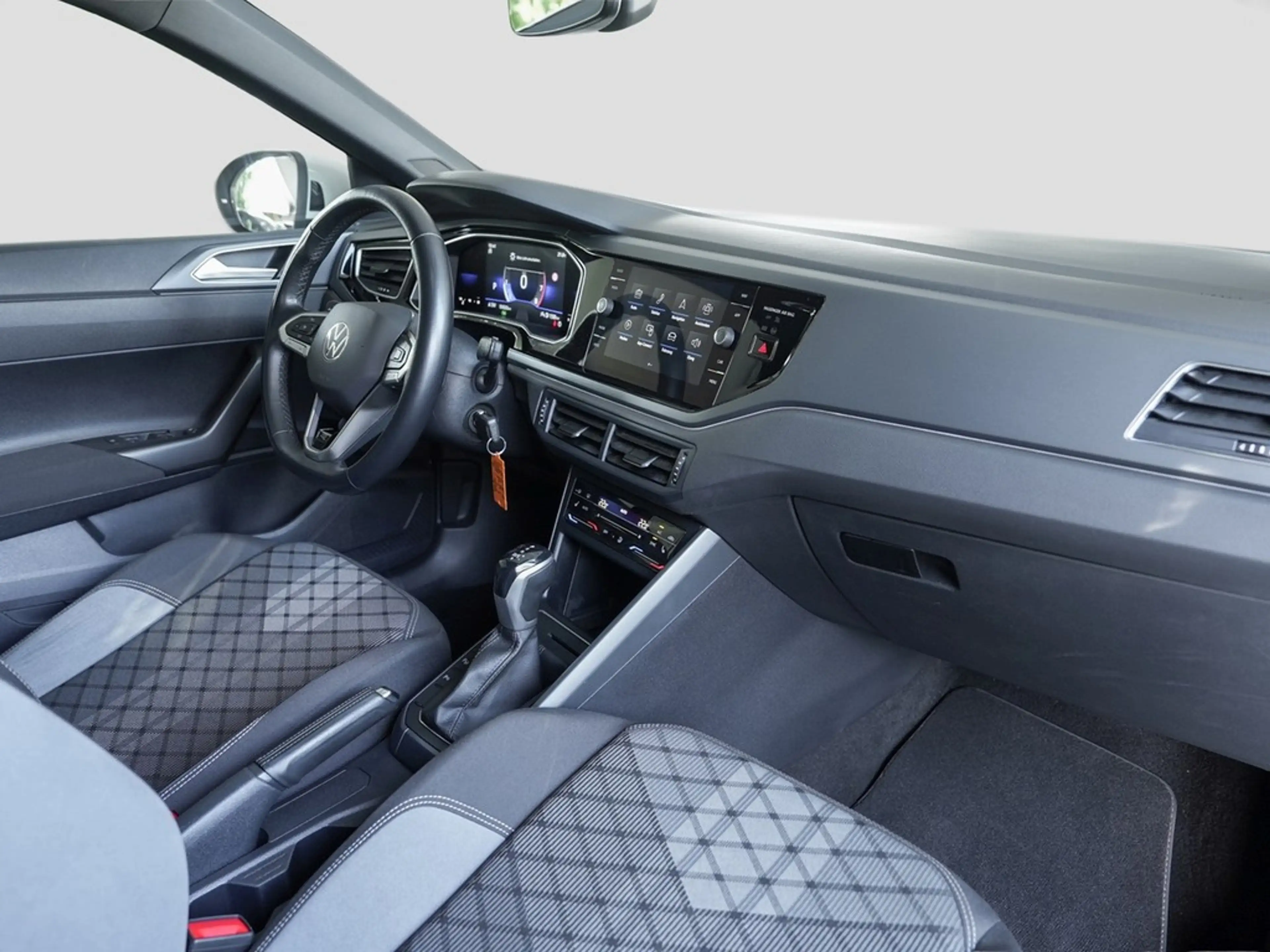 Volkswagen Taigo 1,5 TSI R-Line DSG,Matrix-LED,ALU 18",Kamera Cl... — photo 8