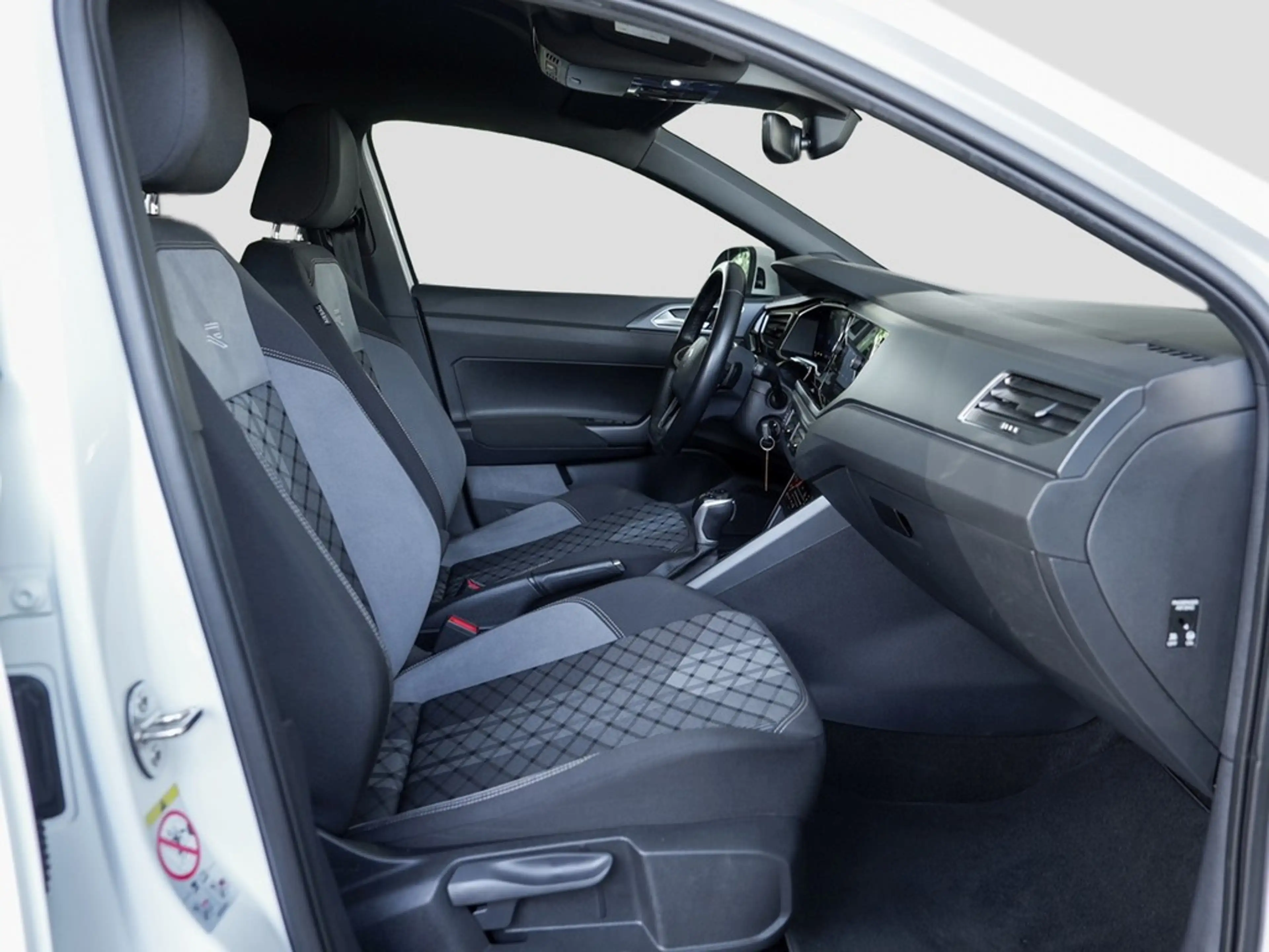 Volkswagen Taigo 1,5 TSI R-Line DSG,Matrix-LED,ALU 18",Kamera Cl... — photo 7