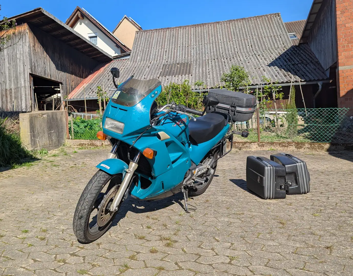 Honda NTV 650 RC33, Superbike Albastru - 1