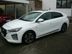 Hyundai IONIQ Style Hybrid,Sehr gepflegt,Scheckheft gewartet,Automatikgetriebe,Navigationssystem,Klimaautomatik,Sitz und Lenkradheizung