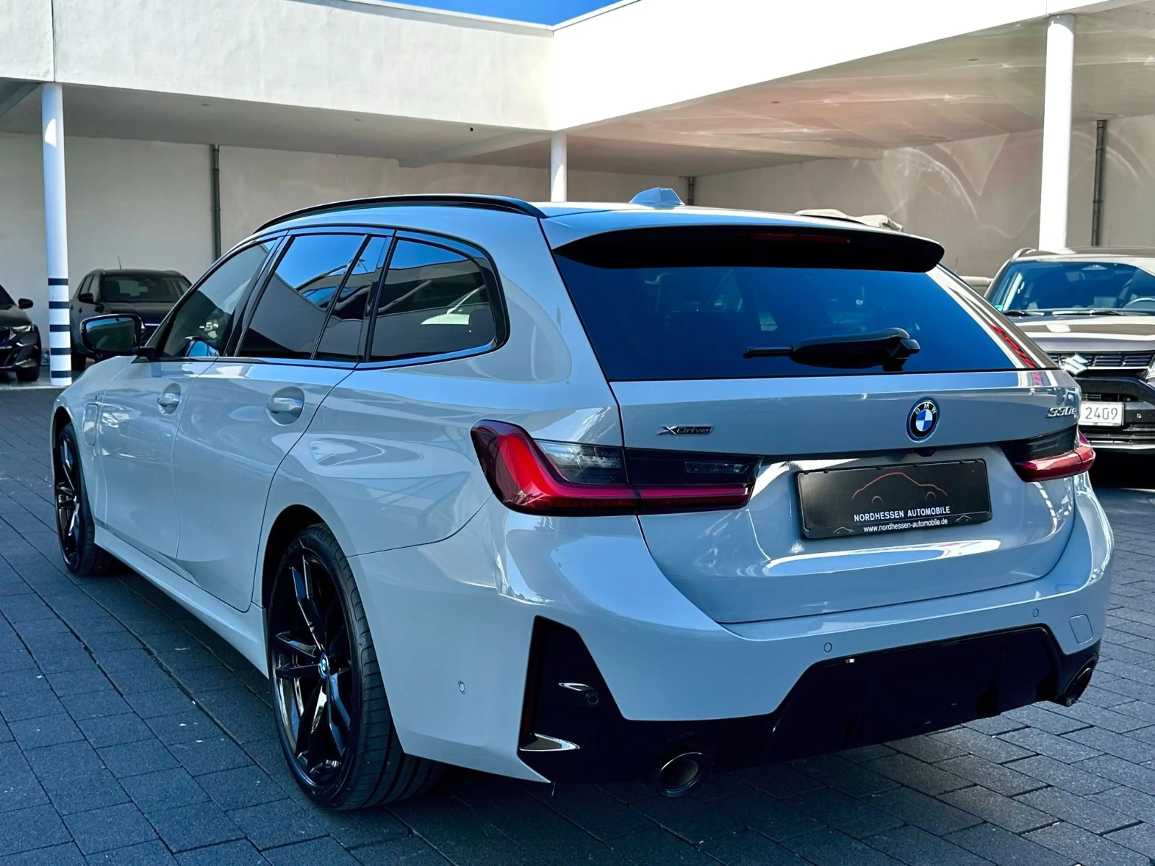 BMW 330 e xDrive Touring M Sport Pro | Panorama | 19" — photo 3