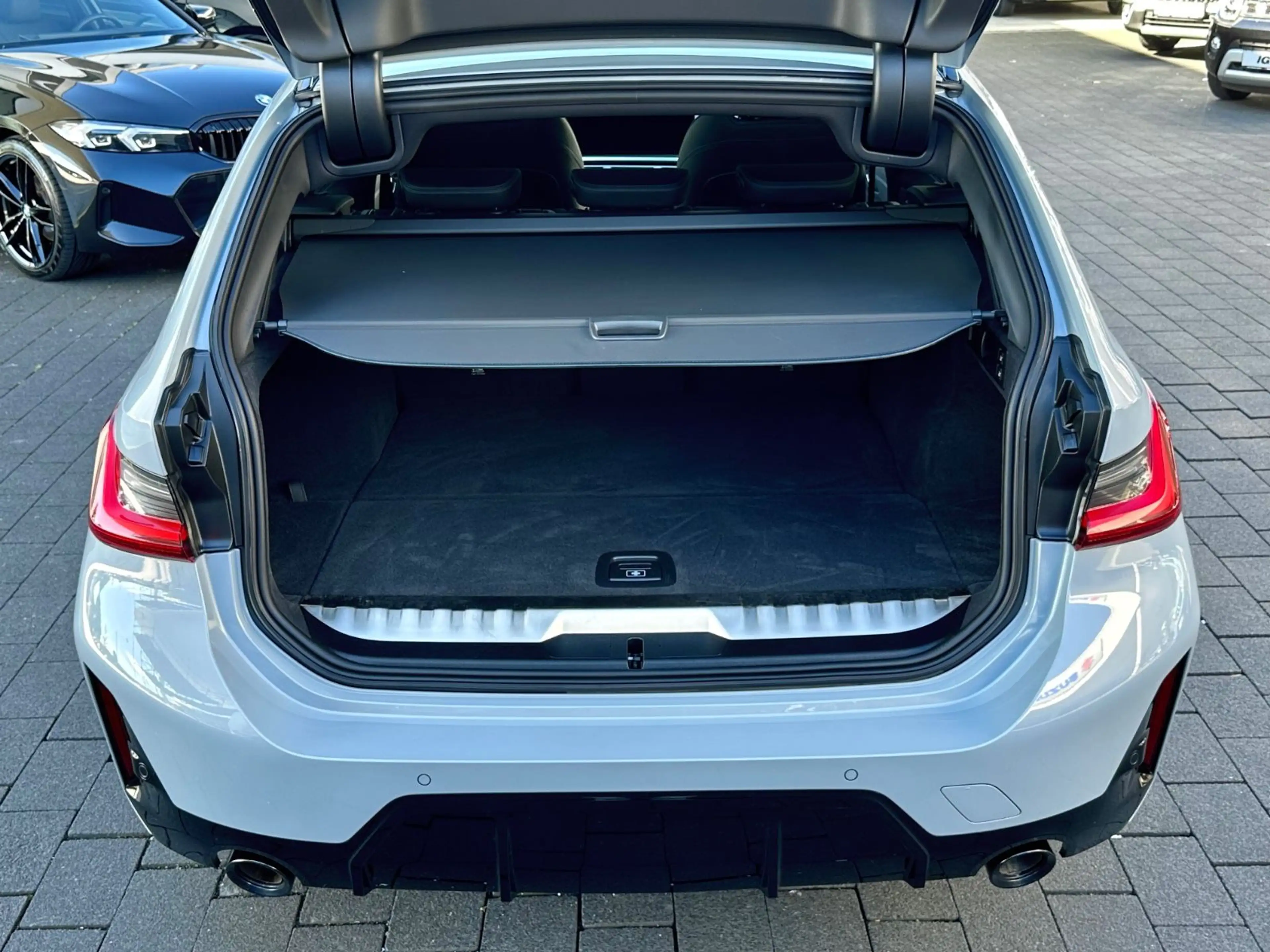 BMW 330 e xDrive Touring M Sport Pro | Panorama | 19" — photo 8