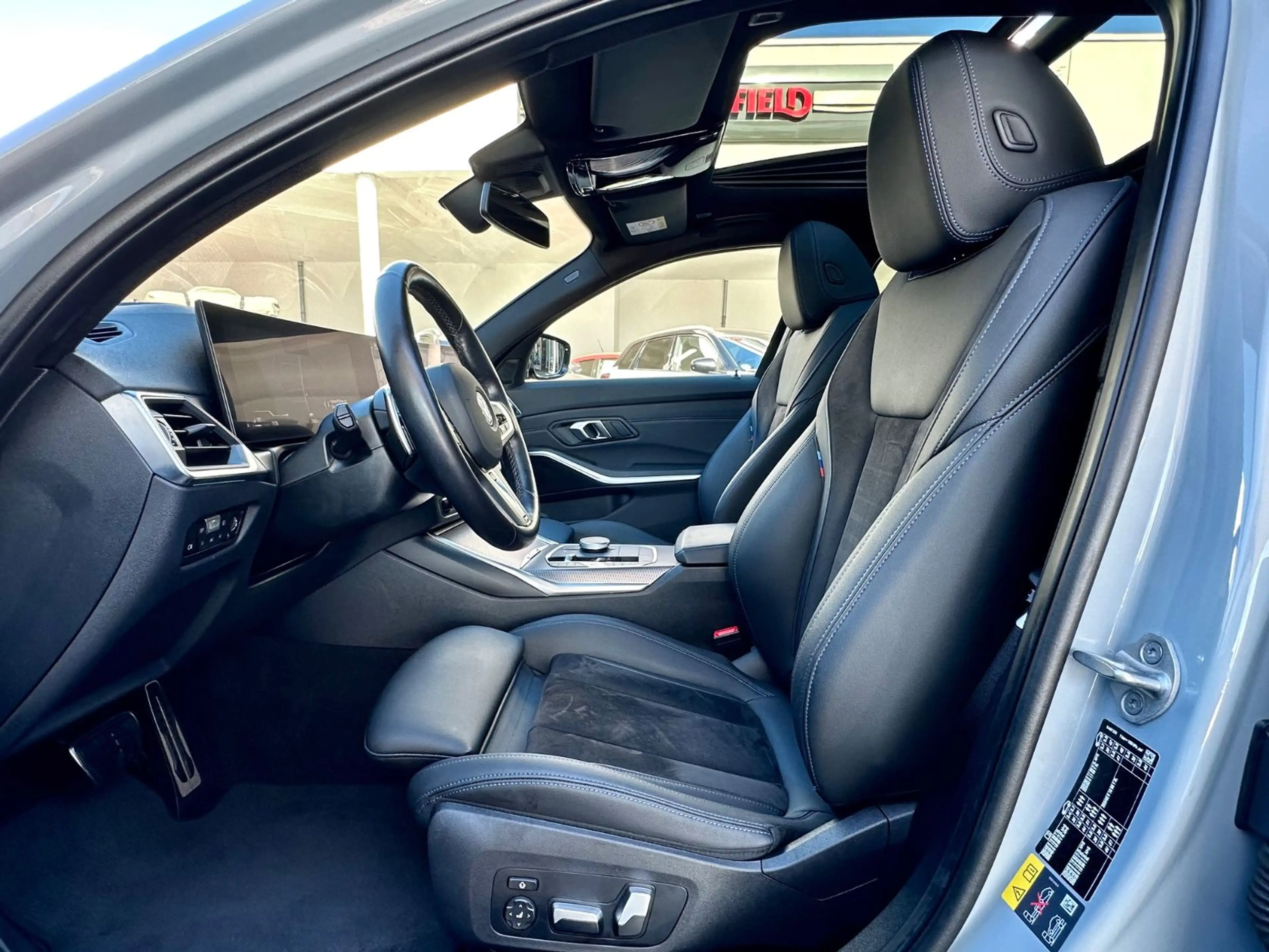 BMW 330 e xDrive Touring M Sport Pro | Panorama | 19" — photo 12