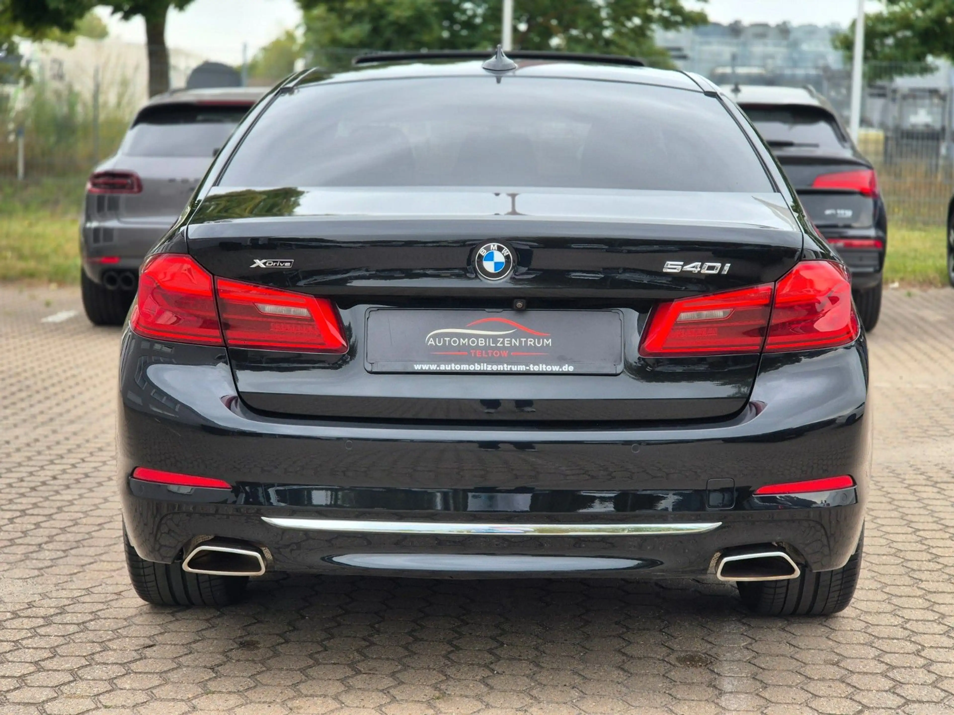 BMW 540 i xDrive Limousine Luxury Line LED/ HUD/ ACC — photo 8