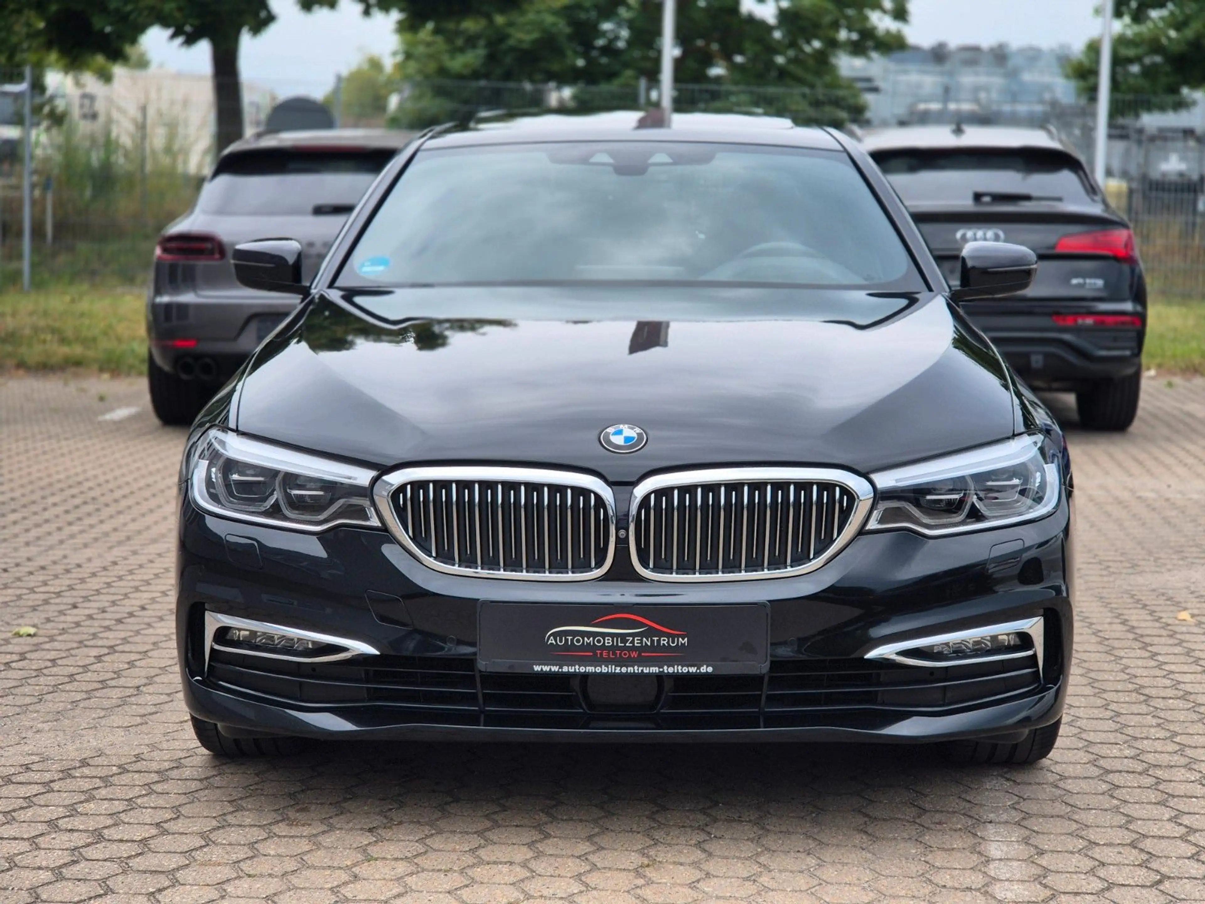 BMW 540 i xDrive Limousine Luxury Line LED/ HUD/ ACC — photo 3