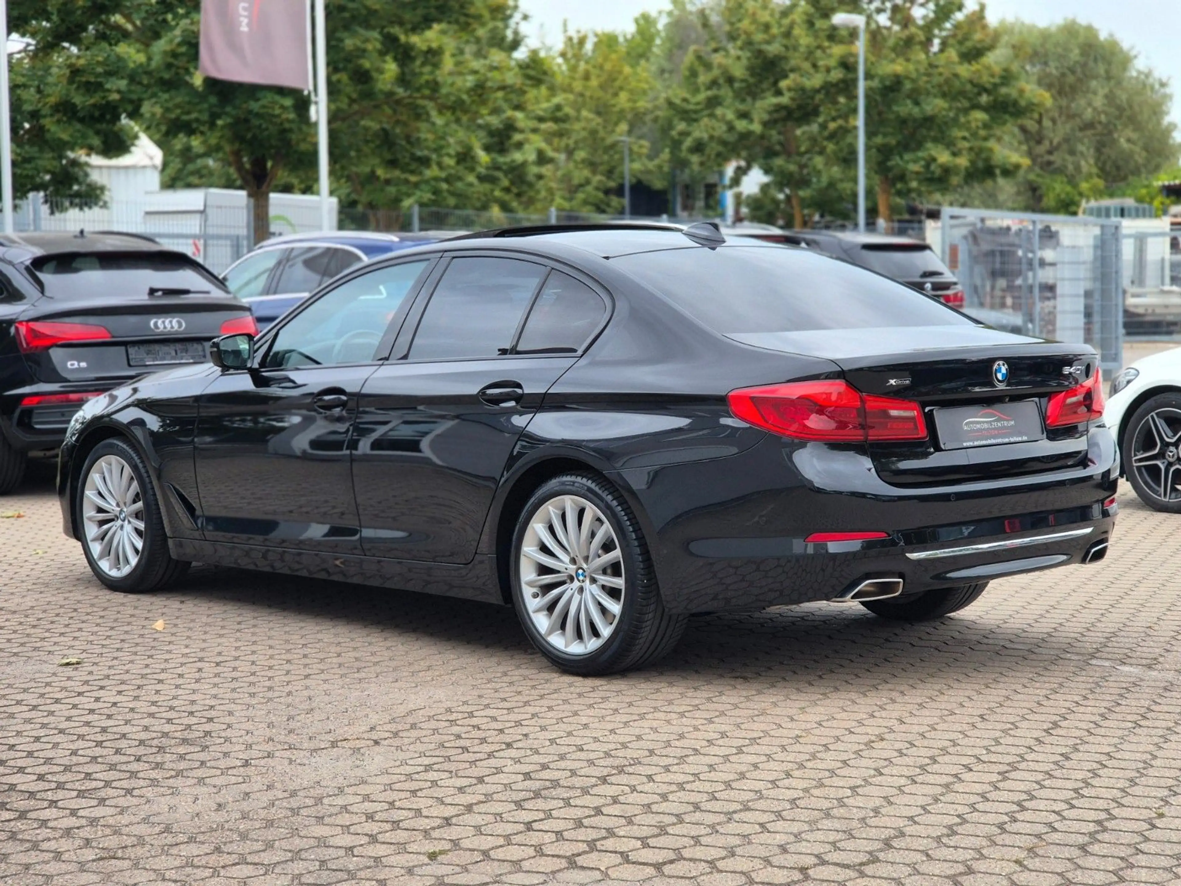 BMW 540 i xDrive Limousine Luxury Line LED/ HUD/ ACC — photo 6