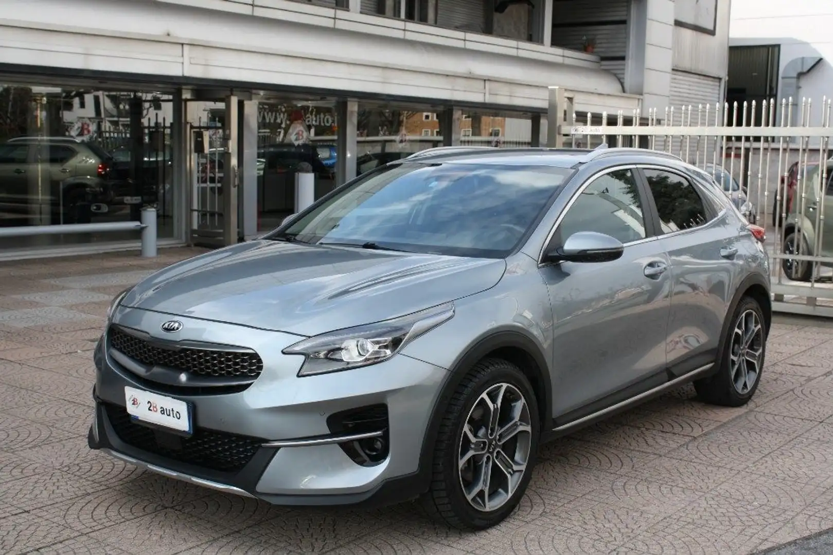 Kia XCeed 1.6 CRDi 136 CV MHEV iMT High Tech Gris - 1