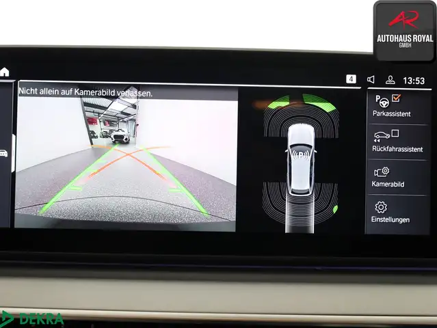 BMW 5 Series view 15