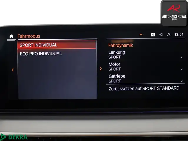 BMW 5 Series view 19