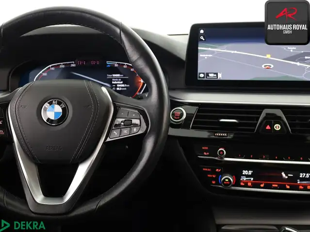 BMW 5 Series view 10