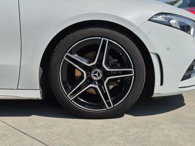 Mercedes-Benz A view 13