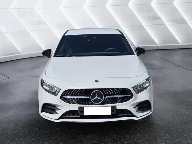 Mercedes-Benz A view 2