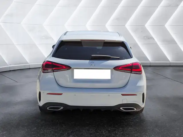 Mercedes-Benz A view 3