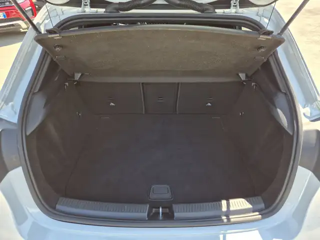Mercedes-Benz A view 12