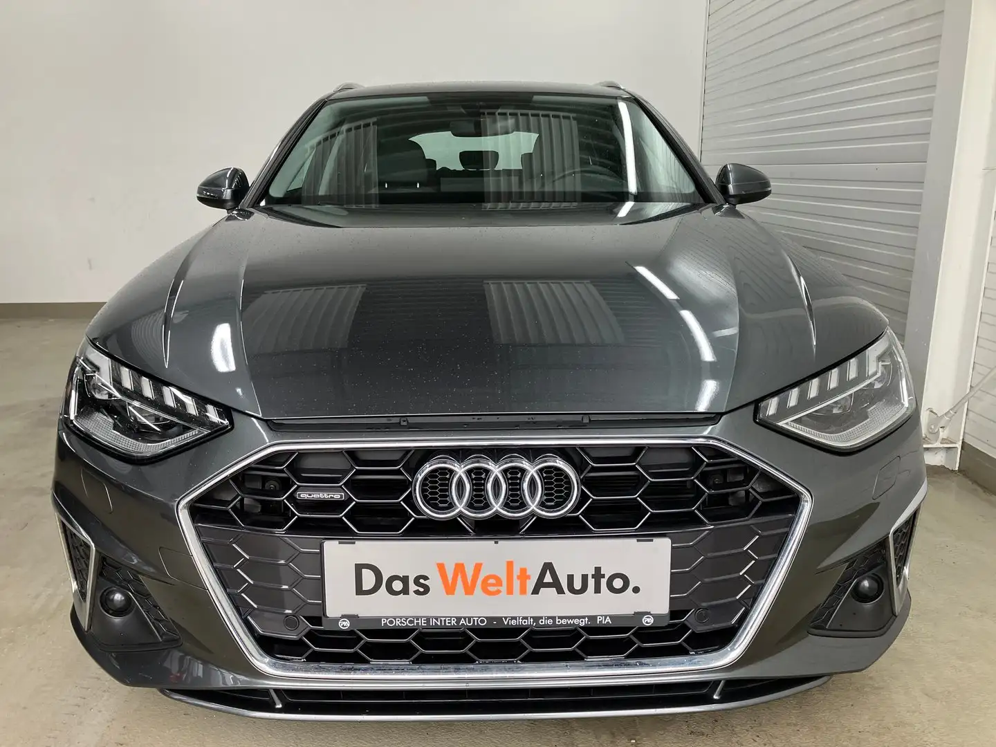Audi A4 40 TDI quattro S line Grau - 2
