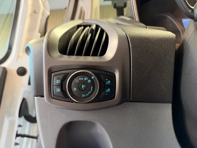 Ford Transit Custom view 25