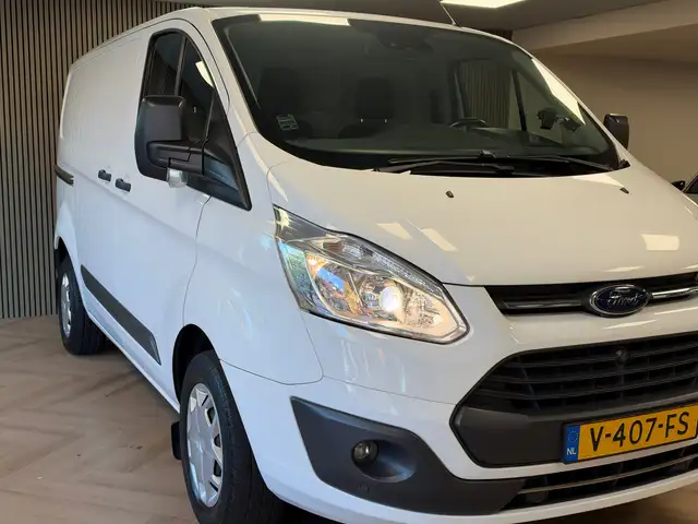 Ford Transit Custom view 5