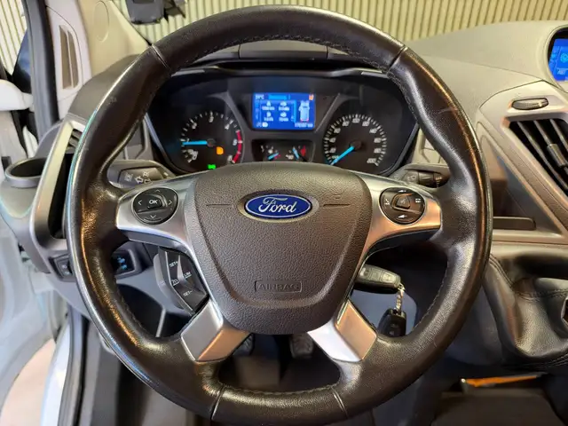 Ford Transit Custom view 27