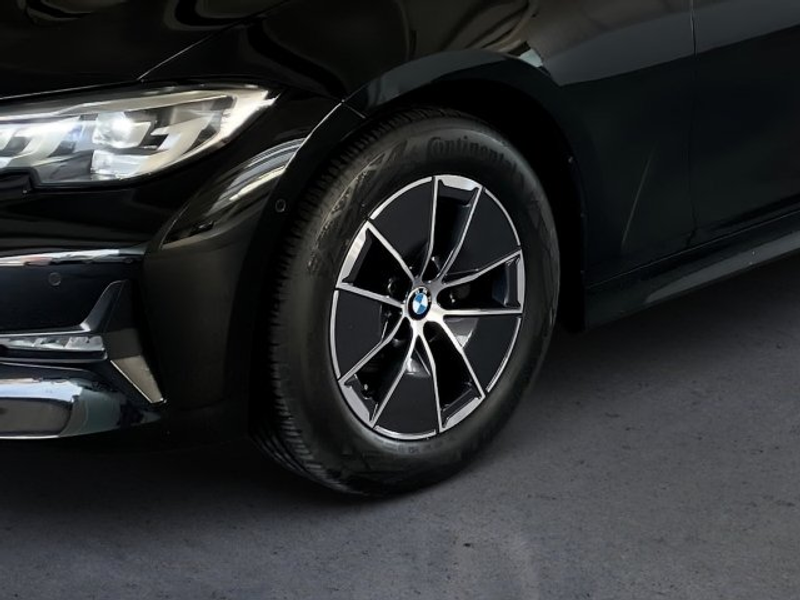 BMW 318 d Limousine G20 B47 — photo 8