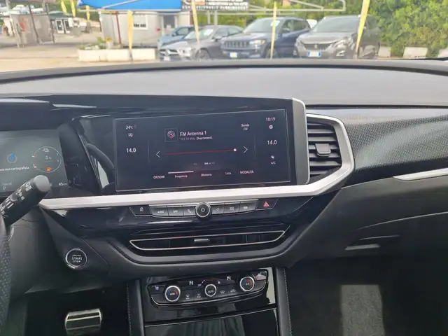 Opel Grandland view 11