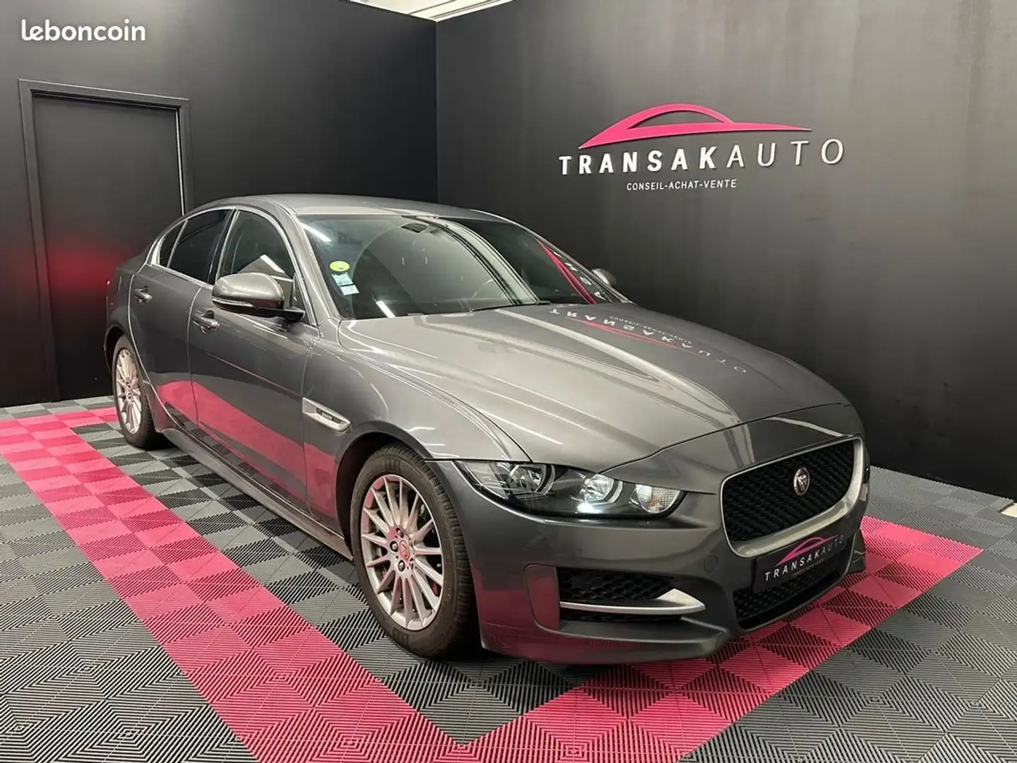 Jaguar XE 2.0D 163ch BVA E-Performance R-Sport RÉVISION À JO Gris - 2