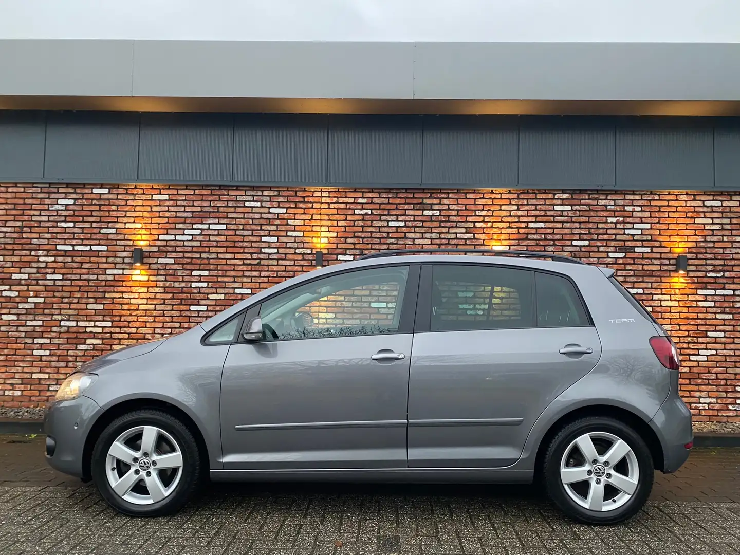 Volkswagen Golf Plus 1.2 TSI Team Uitvoering Automaat 78000km Cruise! Grau - 2