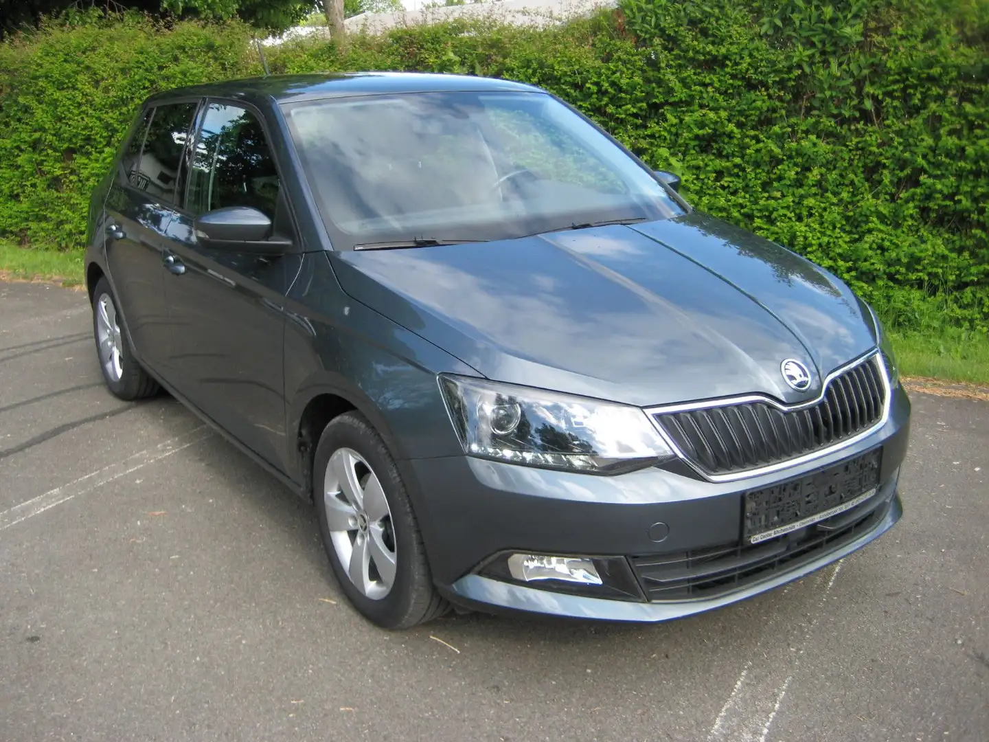 Skoda Fabia Style 1.2TSI 1.Hand Rentnerfahrzeug-29 Tkm Gris - 1
