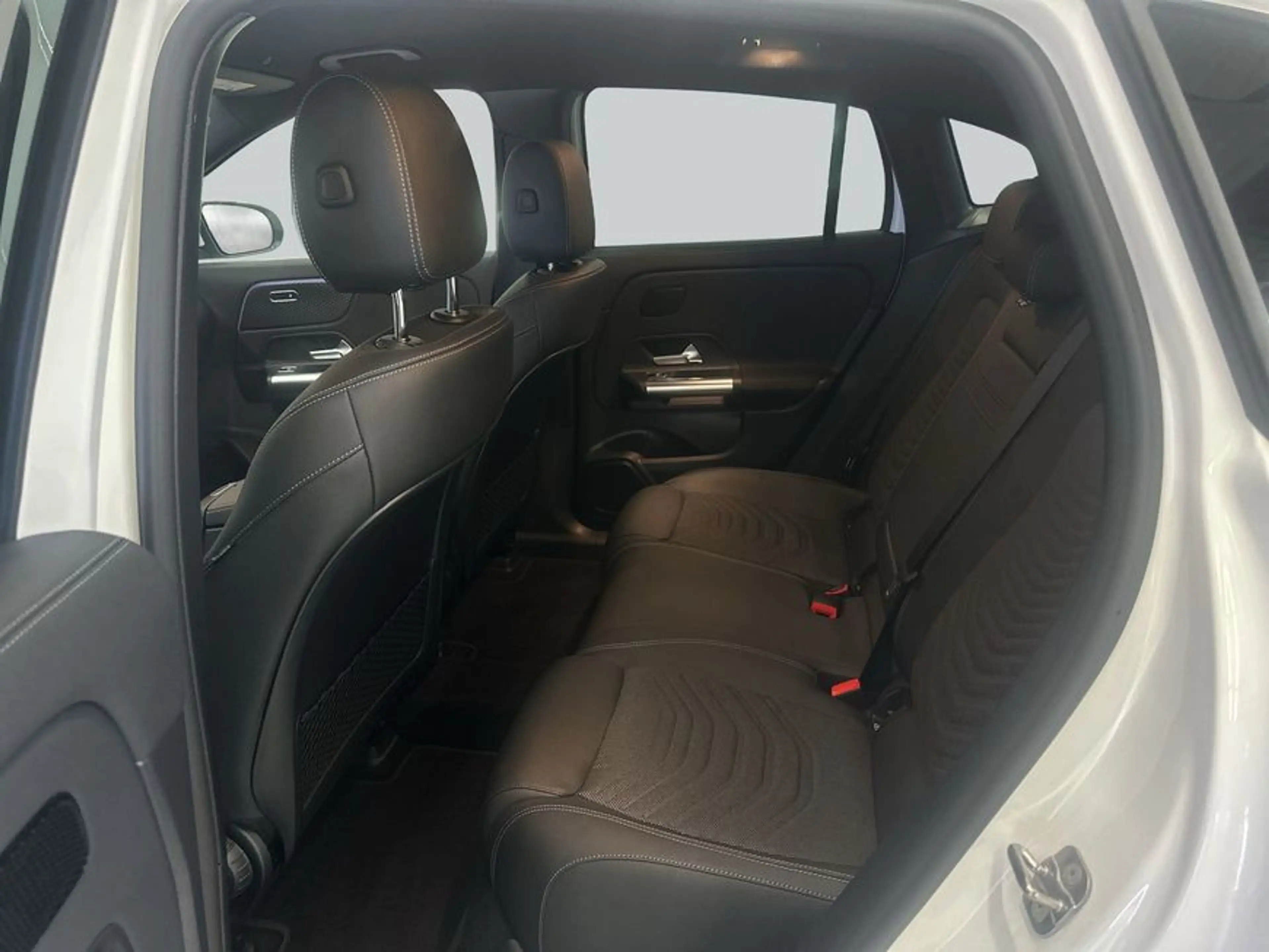Mercedes-Benz EQA EQA — photo 12