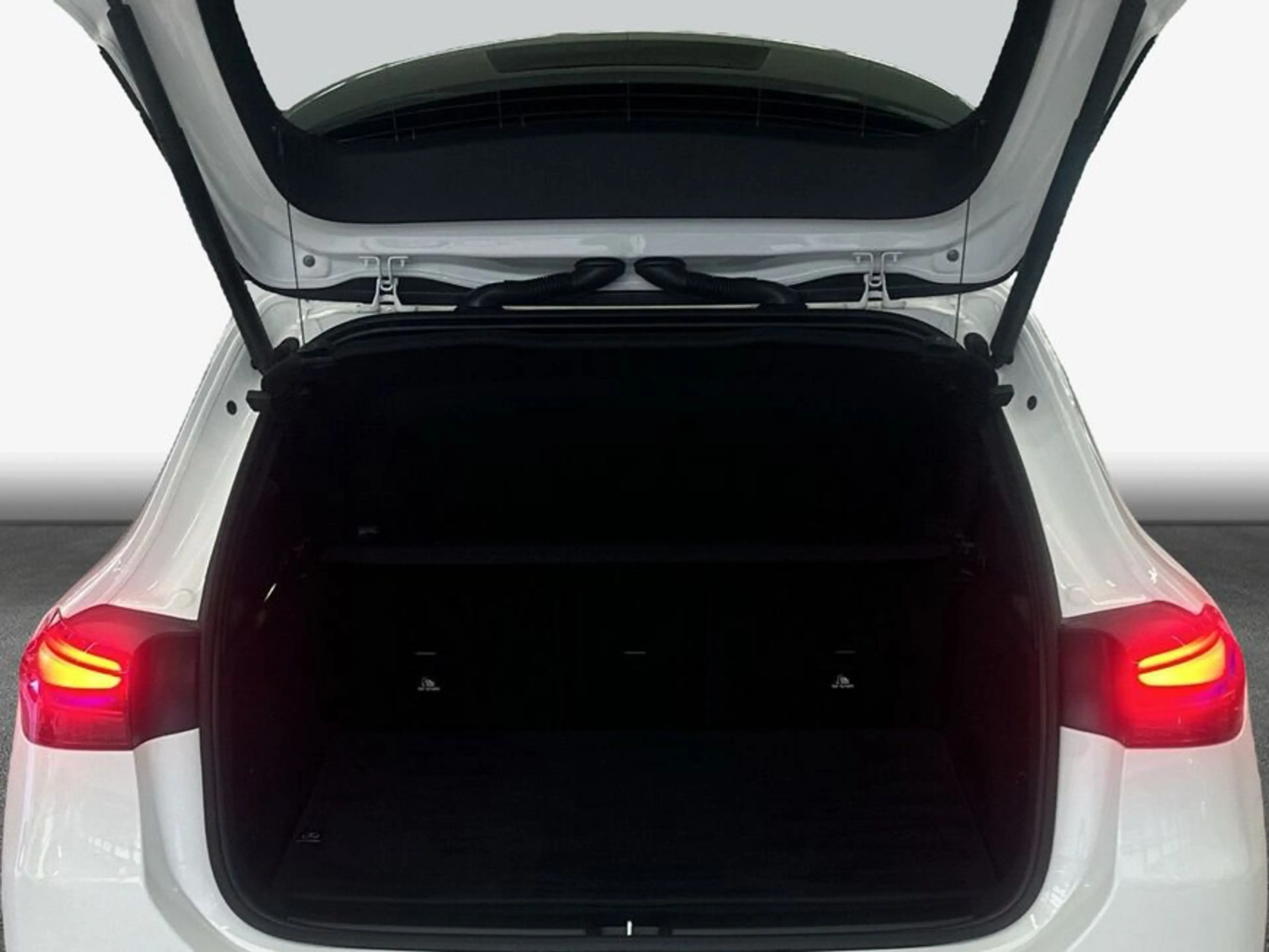 Mercedes-Benz EQA EQA — photo 9