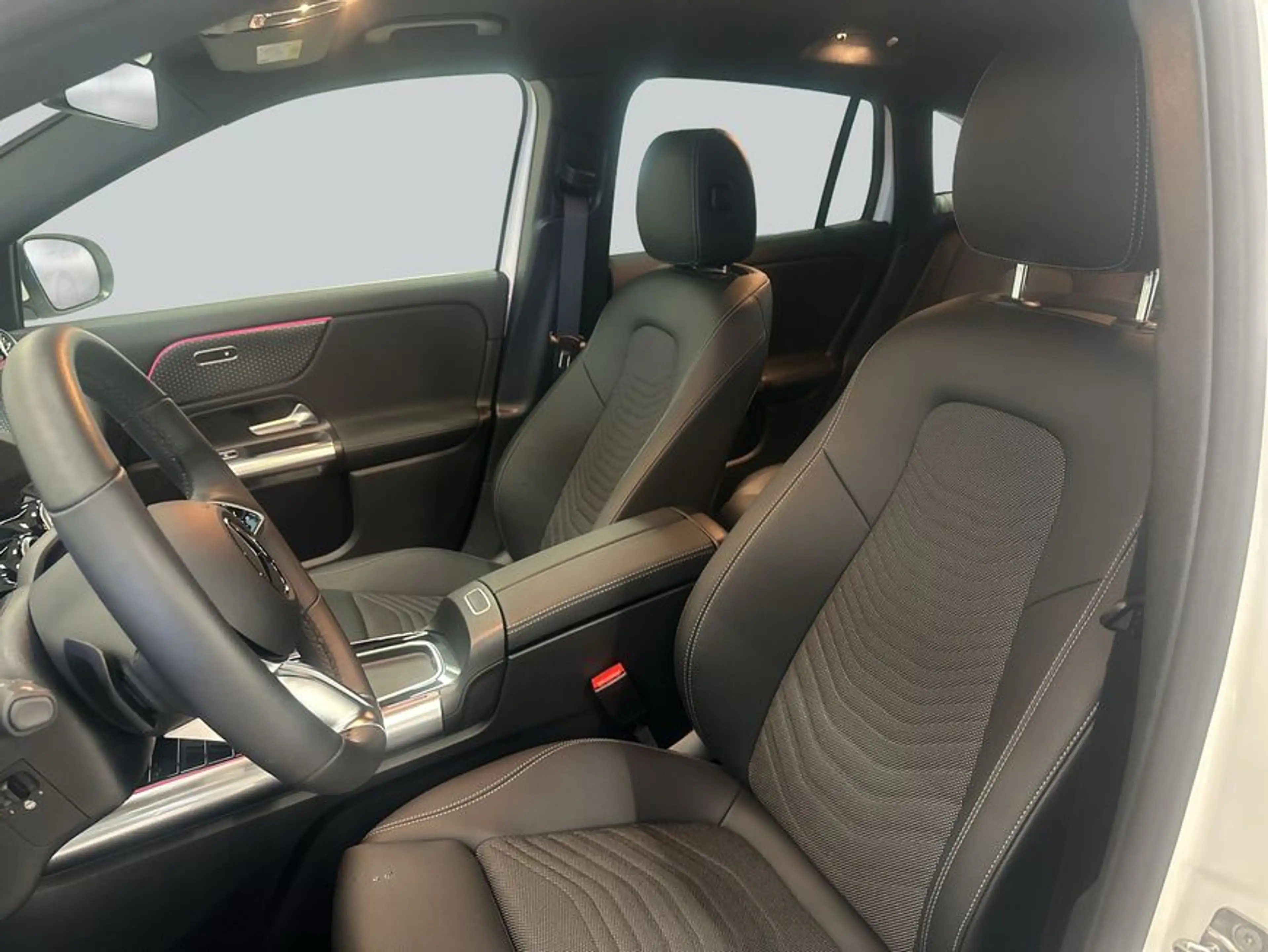 Mercedes-Benz EQA EQA — photo 11