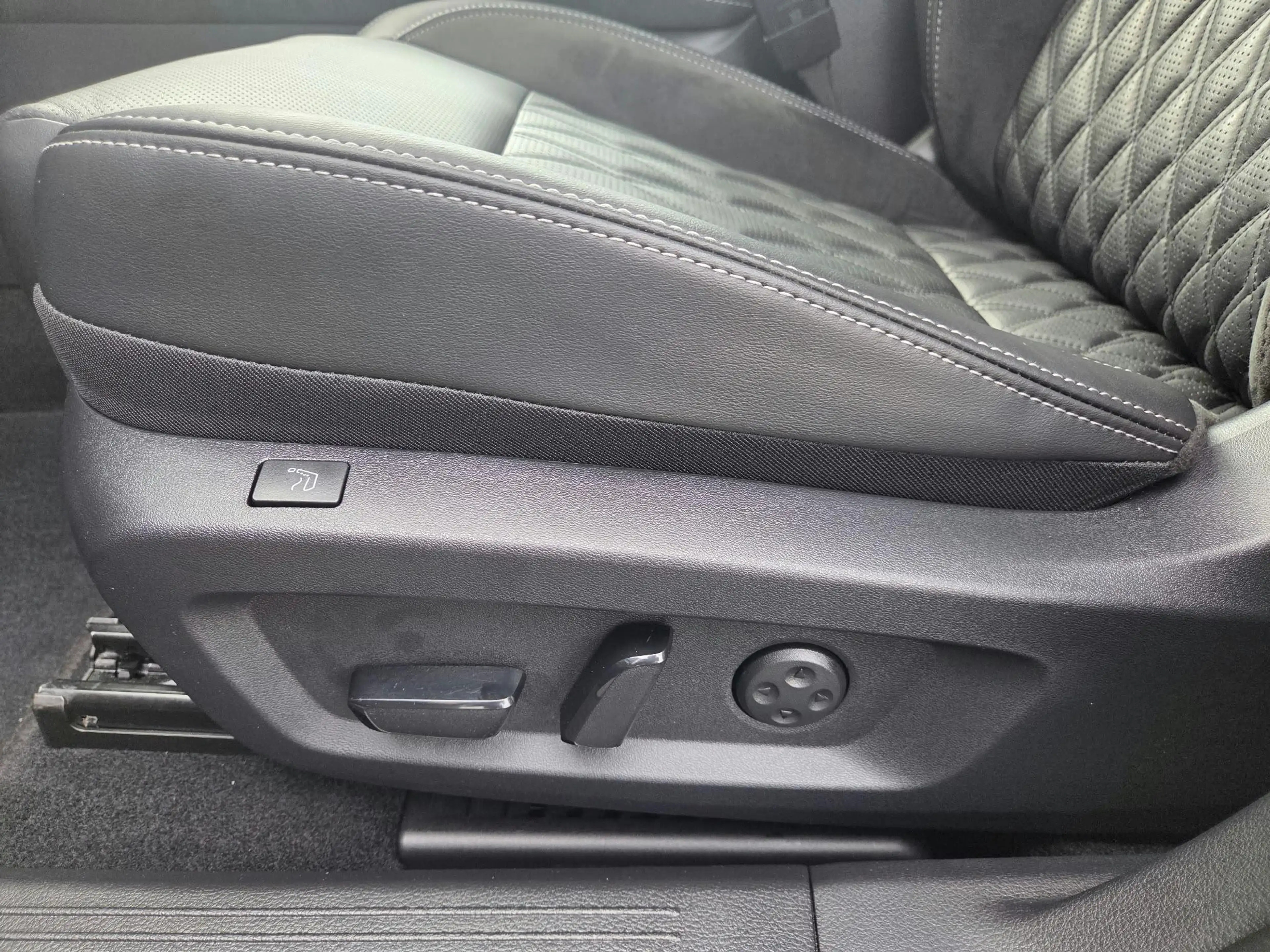 Nissan Qashqai 1.3 MHEV Xtronic Tekna Plus | Bose | Panoramadak | — photo 34