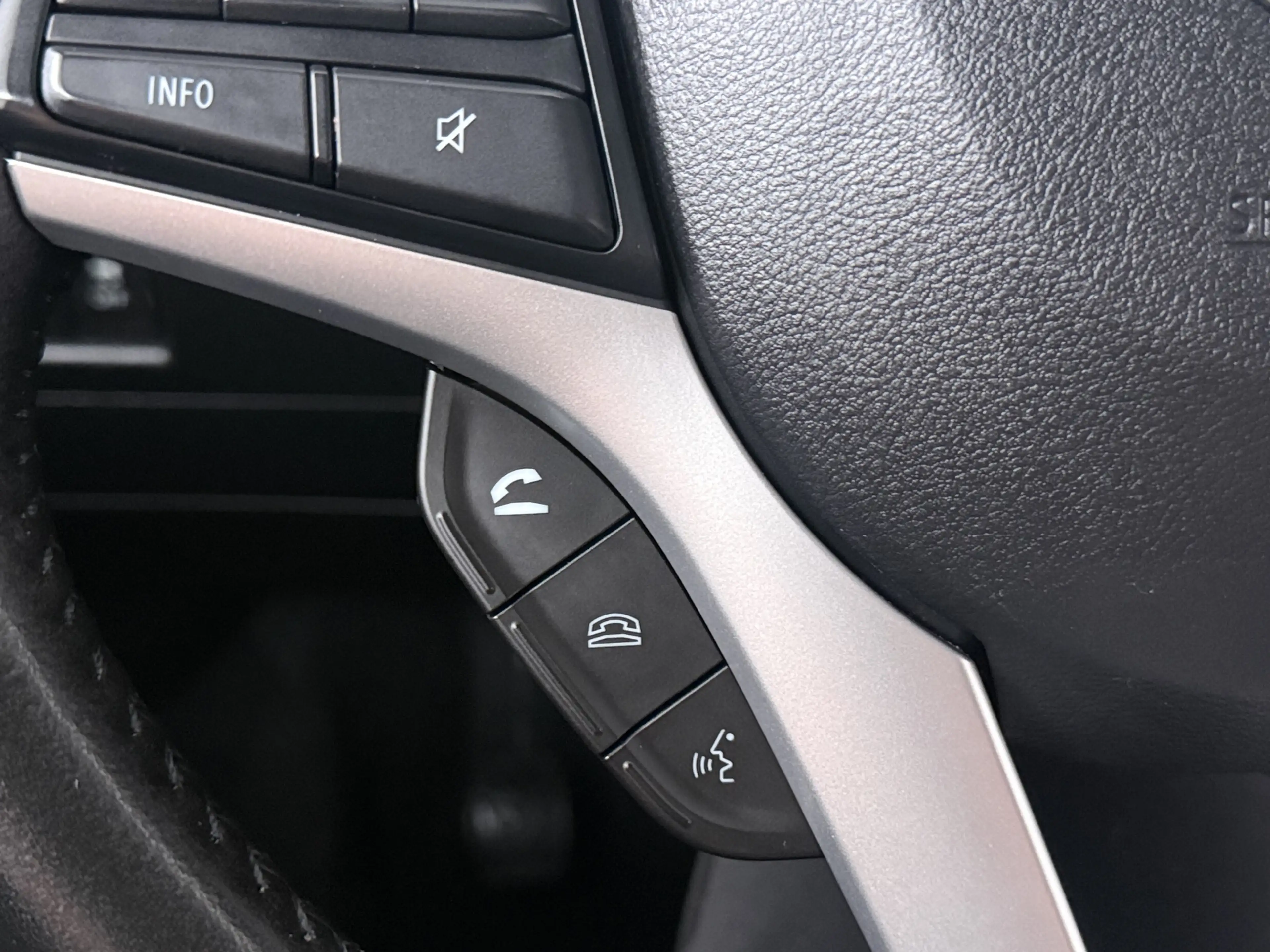 Suzuki Ignis 1.2 Smart Hybrid Style | Apple Carplay / Android A — photo 11