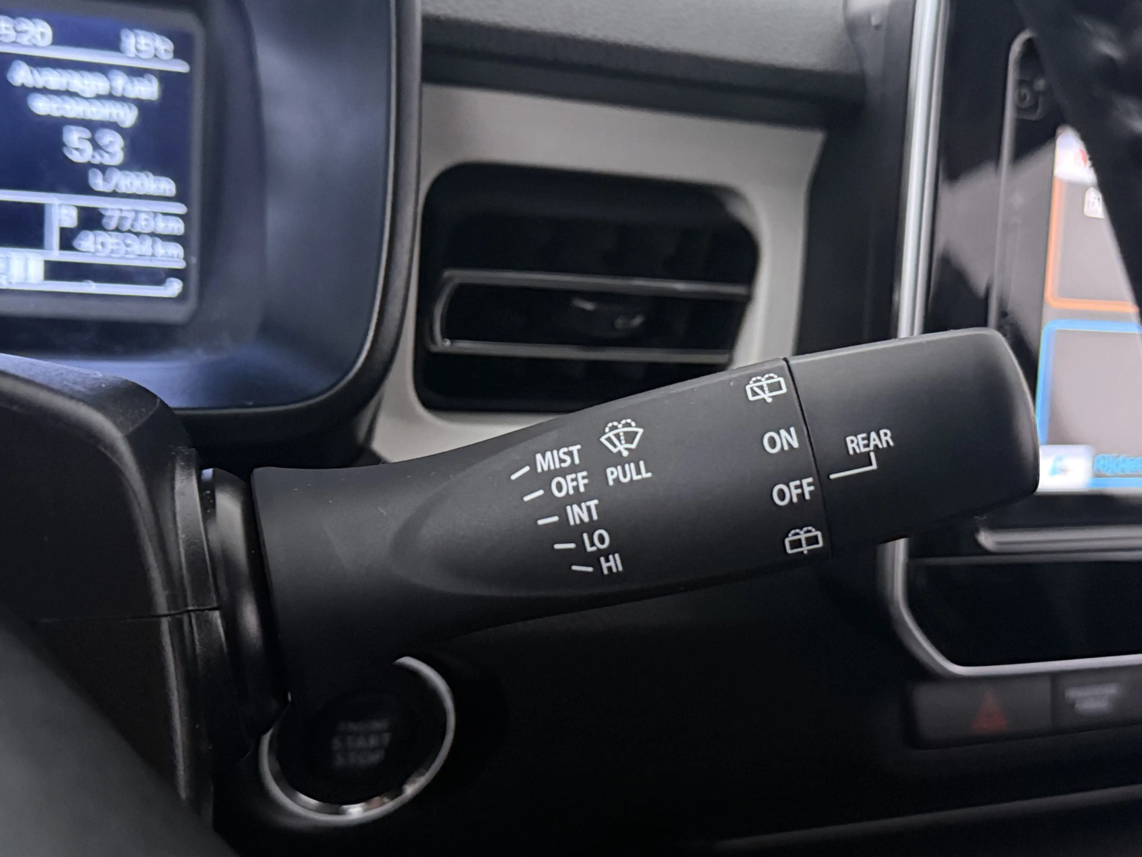 Suzuki Ignis 1.2 Smart Hybrid Style | Apple Carplay / Android A — photo 8