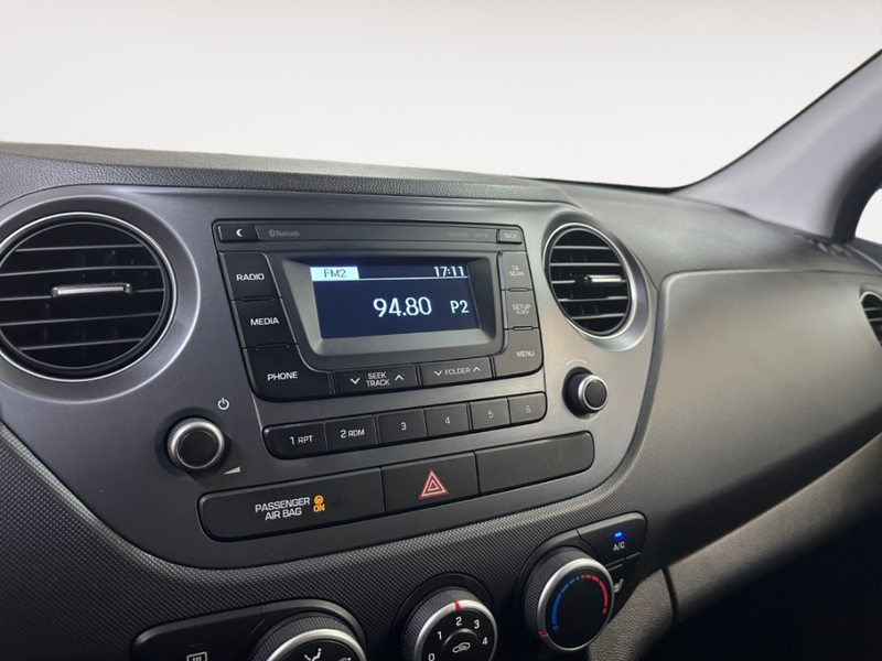 Hyundai i10 YES! ALLWETTER SITZ.HZG TEMPOMAT LENK.HZG ALU BLUE — photo 10