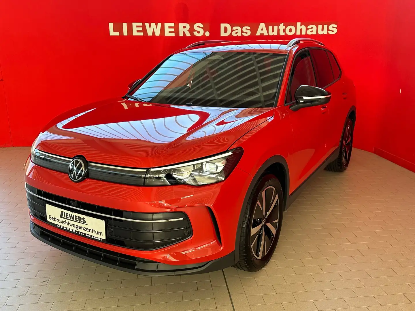 Volkswagen Tiguan Life eTSI DSG Rot - 1