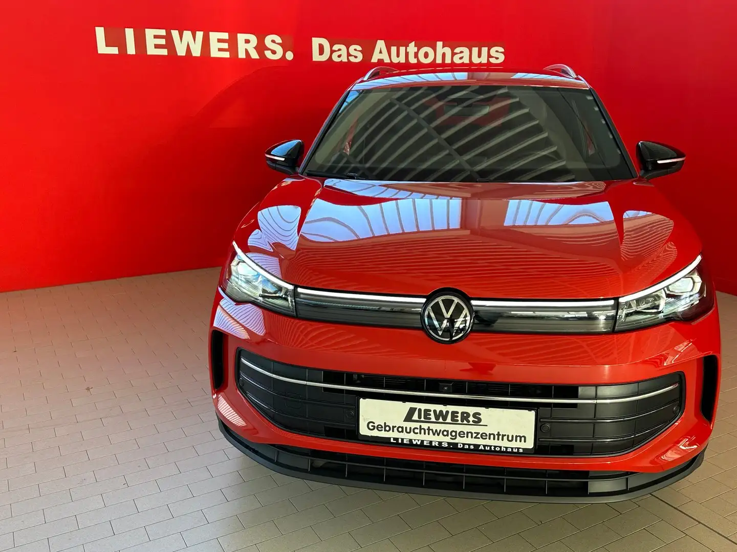 Volkswagen Tiguan Life eTSI DSG Rot - 2