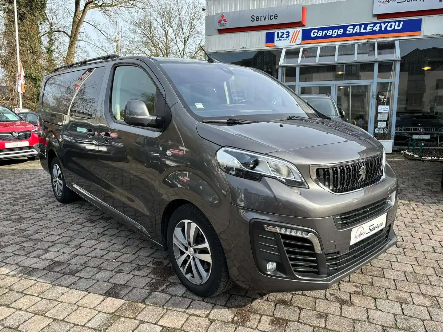 Peugeot PEUGEOT EXPERT 2.0HDI AUTO 5PL DOUBLE CABINE 2019. Grijs - 2