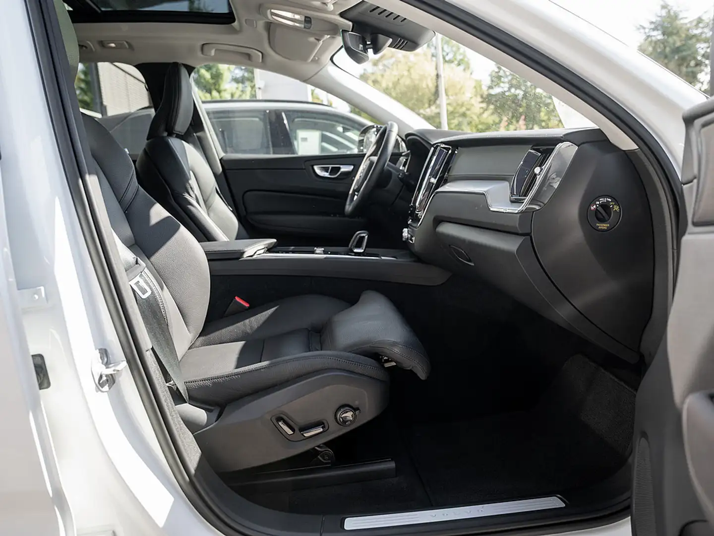 Volvo XC60 B5 AWD Ultimate Dark Blanc - 2