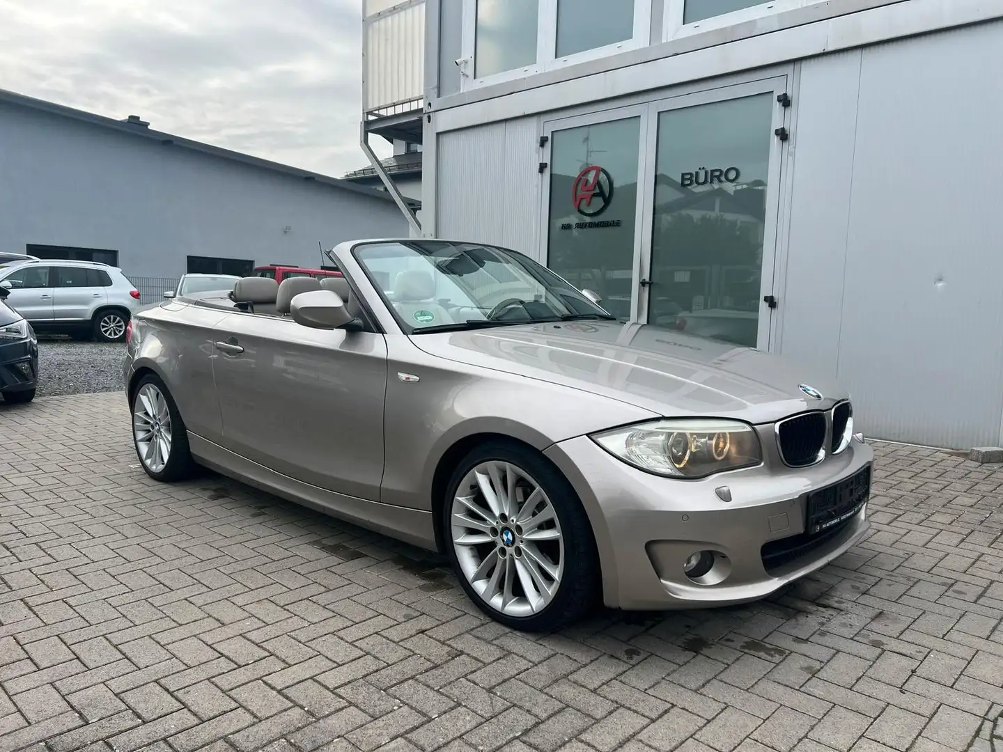 BMW 118 Baureihe 1 Cabrio 118d Argent - 2